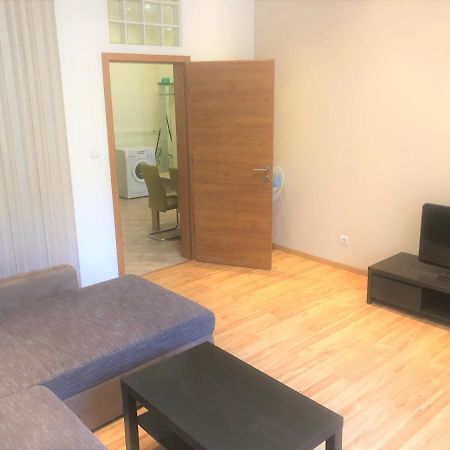 Corvin Square Apartment Budapest Bagian luar foto